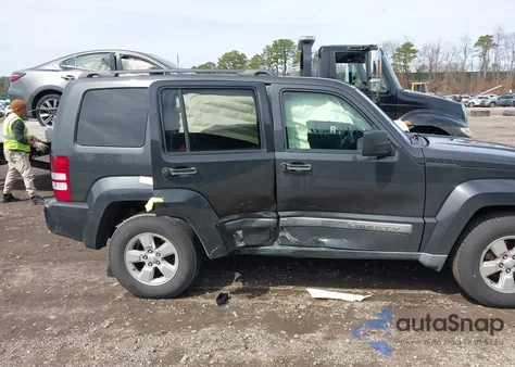 2011 Jeep Liberty Sport z USA, uszkodzony, nr VIN 1J4PN2GK3BW525941